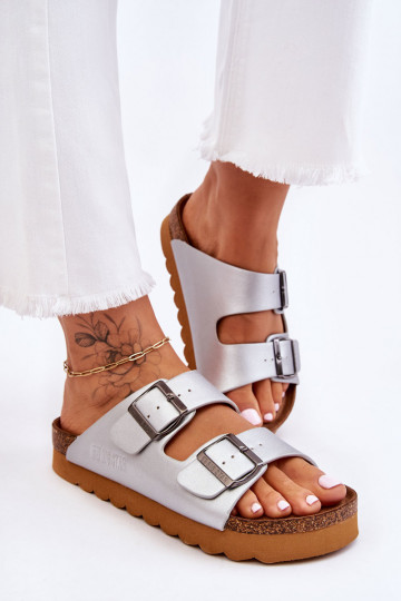 Modèle classique Féminin Chaussons Big Star LL274476 couleur argent 2