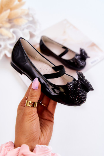 Chaussures avec nœuds...