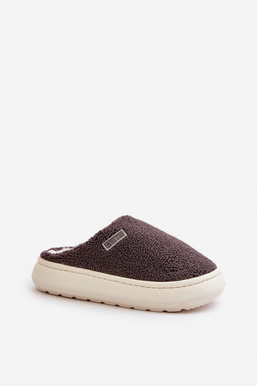 Chaussons doublés à semelle épaisse...