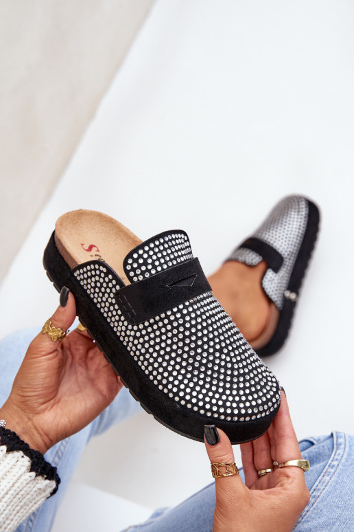 Pantoufles pour femmes Décoré Cyrkoniami avec une plateforme couleur noire Deorani Pantoufles pour femmes Décoré Cyrkoniami avec une plateforme couleur noire Deorani