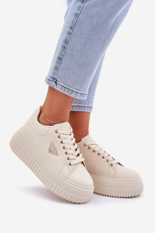 Élégant Chaussures modèle baskets avec une plateforme couleur ivoire Vallexia Élégant Chaussures modèle baskets avec une plateforme couleur ivoire Vallexia