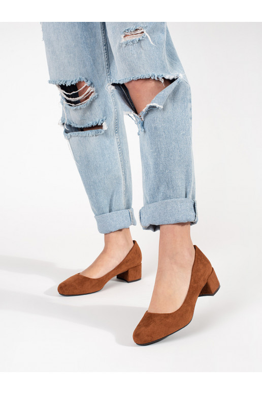 marron en daim talons hauts sur le talon marron en daim talons hauts sur le talon