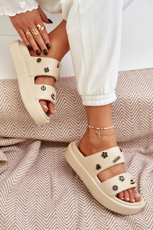 Pantoufles légères Pantoufles pour femmes Z Przypinkami beige Ravanala Pantoufles légères Pantoufles pour femmes Z Przypinkami beige Ravanala