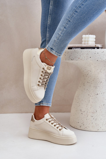Chaussures modèle baskets avec une plateforme Avec des décorationsi SznuróÀkami beige Fonetha