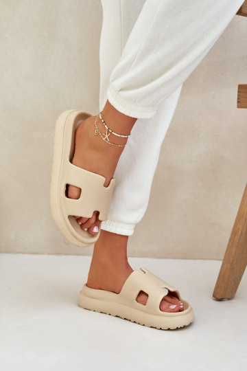 LichtgeInicht pantoffels Slippers Met uitsparingen beige Neladith