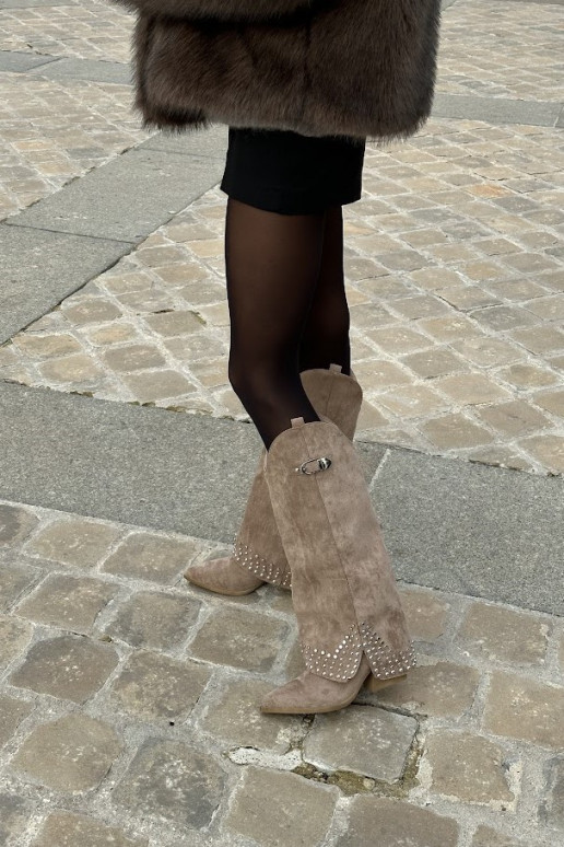 Bottes montantes avec talons couleur... Bottes montantes avec talons couleur...