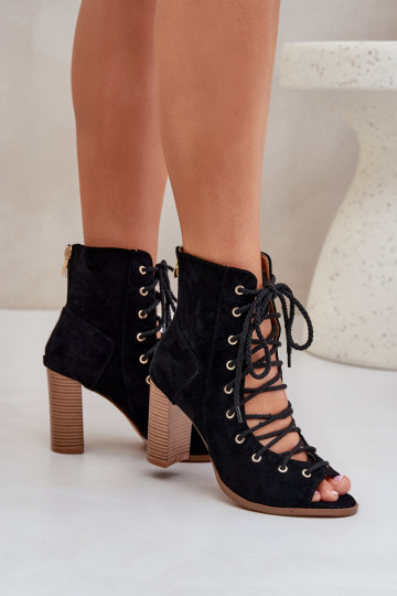 Sandalen mit Absätzen mit einem Stiefel I Schnürungm schZuarze Farbe Ivelseki 2