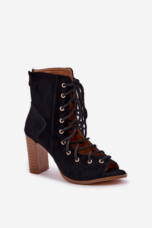 Sandalen mit Absätzen mit einem Stiefel I Schnürungm schZuarze Farbe Ivelseki Sandalen mit Absätzen mit einem Stiefel I Schnürungm schZuarze Farbe Ivelseki