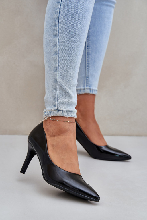 chaussures à talons hauts Z avec effet vernisj Eko Skóry couleur noire Sanalitia chaussures à talons hauts Z avec effet vernisj Eko Skóry couleur noire Sanalitia