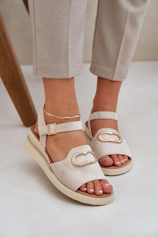 Dames sandalen met platform met ornamenten beige Salianes Dames sandalen met platform met ornamenten beige Salianes