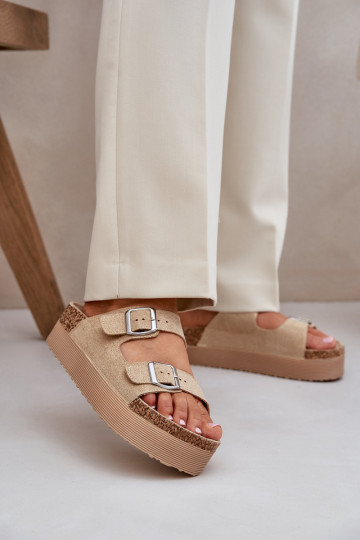 Pantoufles pour femmes avec une plateforme avec boucles beige Aramia 2