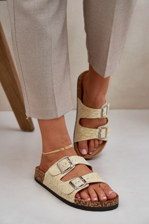 materiaal Slippers Op een kurkzool met gespen geel Atera materiaal Slippers Op een kurkzool met gespen geel Atera