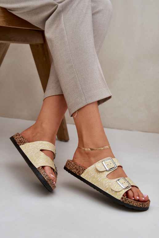 materiaal Slippers Op een kurkzool met gespen geel Atera materiaal Slippers Op een kurkzool met gespen geel Atera