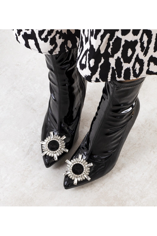 Schwarze Lackstiefeletten mit Otto... Schwarze Lackstiefeletten mit Otto...