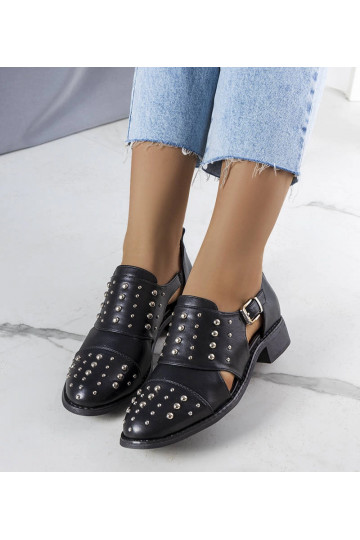 Chaussures noires découpées... 2