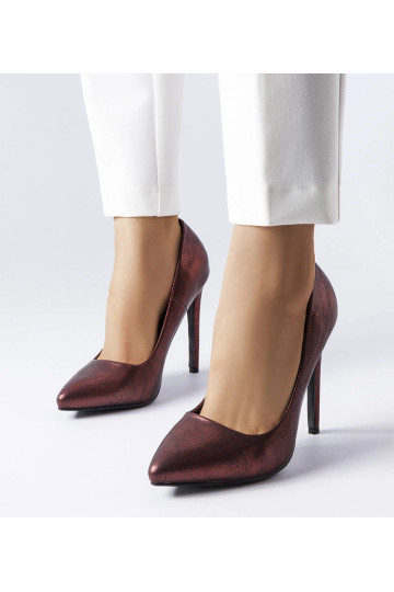 Escarpins rouges brillants...