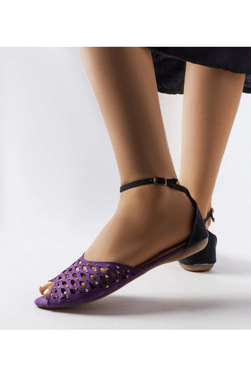 Lilla gennembrudte sandaler med...