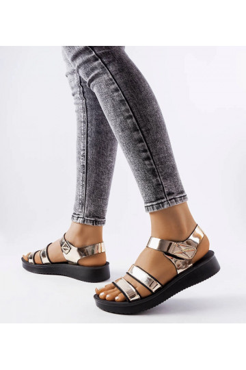 Brices guld-patentsandaler 2