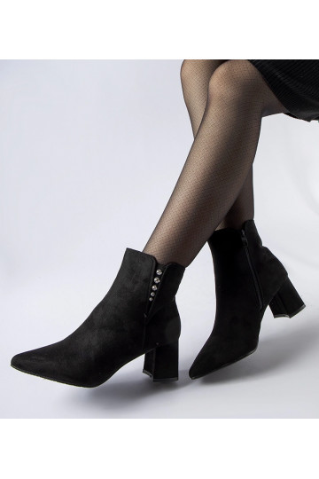 Schwarze Stiefeletten aus...