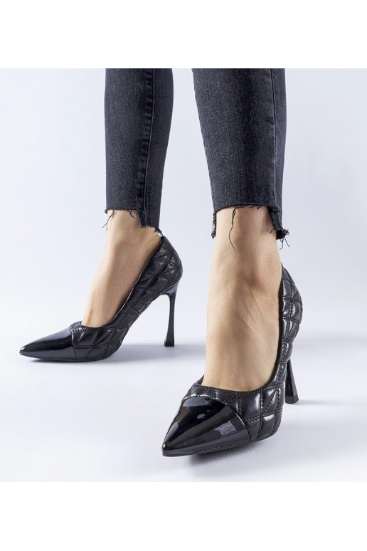 Schwarze gesteppte Benito-Pumps