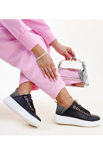 Sorte sneakers med zirkoner...