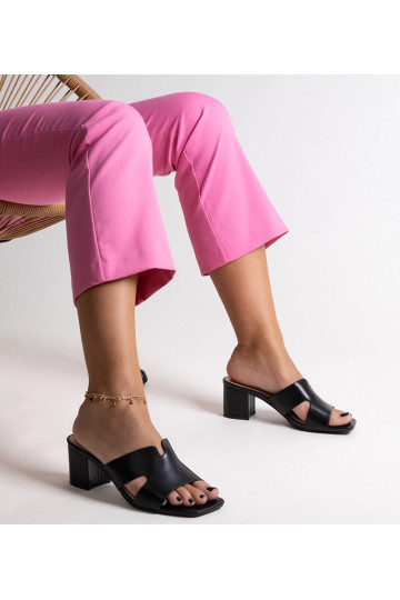 Schwarze Flip-Flops mit... 2