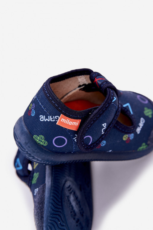 Slippers Milami Kinderen Elastyczne met zelfklevende bevestigingsmiddelen donkerblauIn Ambette Slippers Milami Kinderen Elastyczne met zelfklevende bevestigingsmiddelen donkerblauIn Ambette