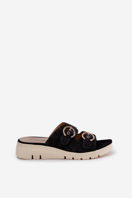 Pantoufles pour femmes Sur un coin avec boucles couleur noire Hellexia  Pantoufles pour femmes Sur un coin avec boucles couleur noire Hellexia