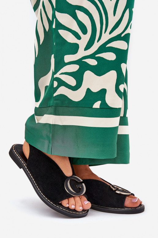 Sandales plates avec des ornements couleur noire Haliones