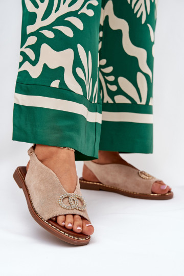 Sandales pour femmes avec des ornements avec des talons larges en daim écologiqueoÀe beige Ralisses