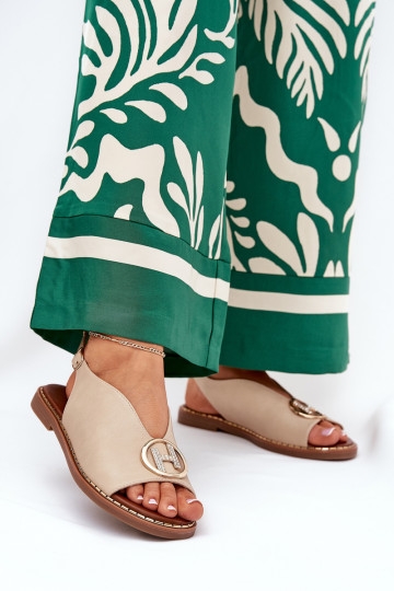 isocèle Style élégant des sandales avec des ornements beige Iseliria