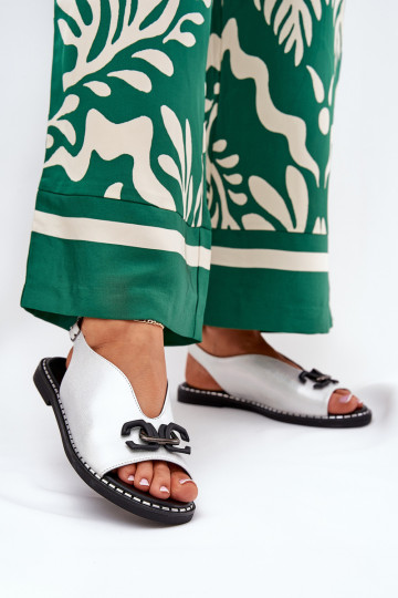 Sandalen met brede hakken en ornamenten van eco-leer in zilveren kleur Tillireta