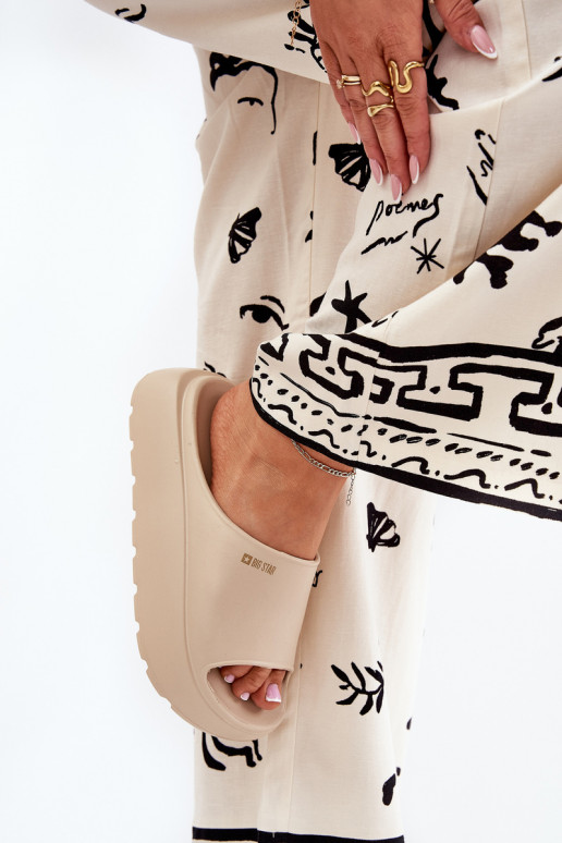 Leichte Hausschuhe Damenhausschuhe mit einer Plattform Big Star RR274A569 Beige Leichte Hausschuhe Damenhausschuhe mit einer Plattform Big Star RR274A569 Beige