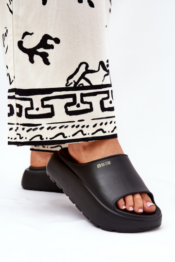 Pantoufles légères Pantoufles pour femmes avec une plateforme Big Star RR274A567 couleur noire 2