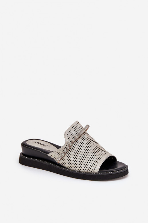 Damenhausschuhe Auf einem Keil Mit Zierband Silberfarbe TeriZues Damenhausschuhe Auf einem Keil Mit Zierband Silberfarbe TeriZues