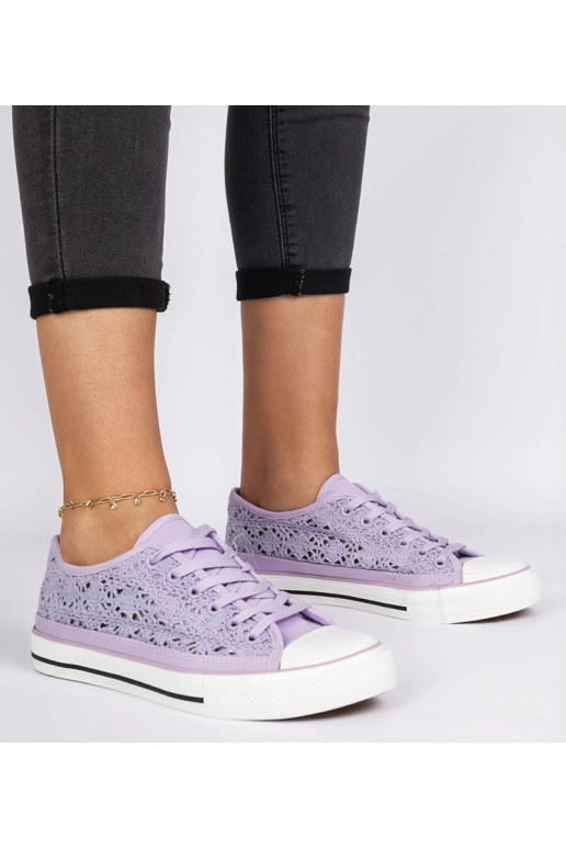 Violette durchbrochene... Violette durchbrochene...