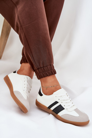 Faible Chaussures modèle baskets Féminin en cuir écologique couleur blanche Nonalorin
