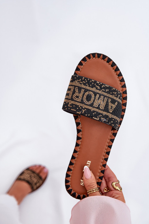 Pantoufles pour femmes avec des talons larges Avec décoration couleur noire Dorfedi Pantoufles pour femmes avec des talons larges Avec décoration couleur noire Dorfedi