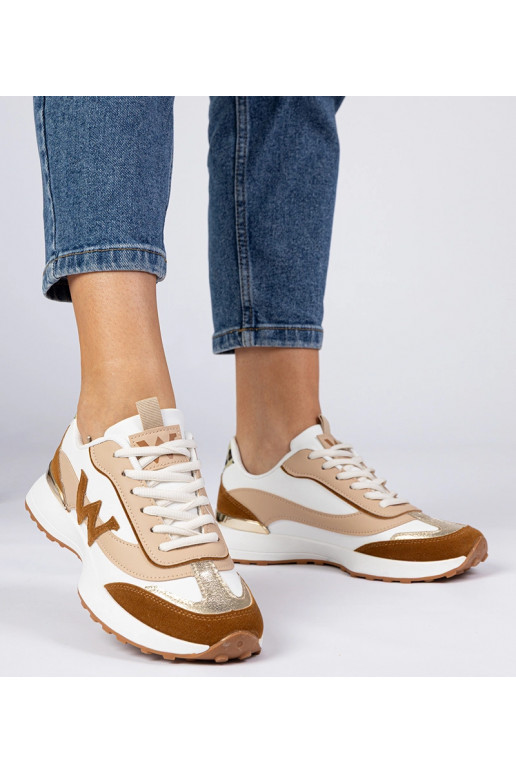 Baskets blanches et brunes pour...