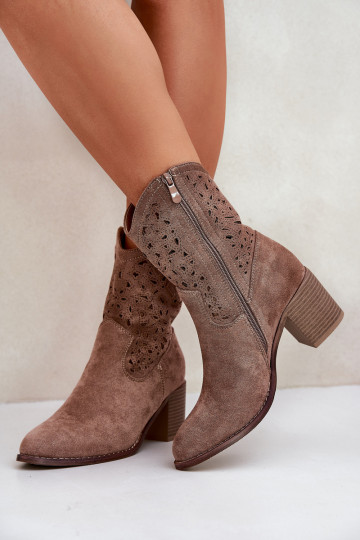 Bottes ajourées style coÀ-boy Féminin avec des talons S.Barski HY51-125 marron