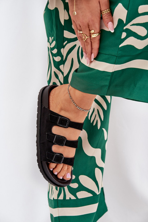 Pantoufles pour femmes avec des bandes I avec bouclesmi couleur noire Uliri Pantoufles pour femmes avec des bandes I avec bouclesmi couleur noire Uliri