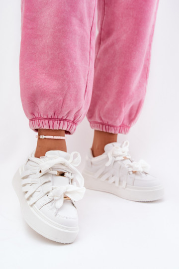 Sportschoenen van kunstleer met plateau 2