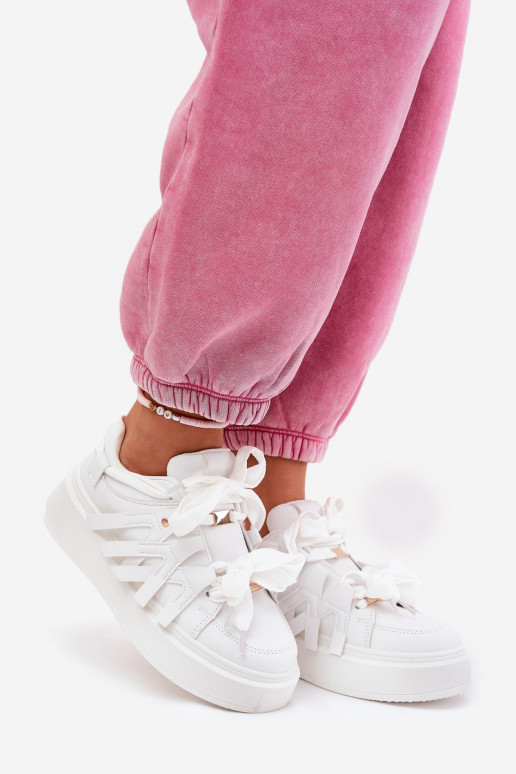 Eko Peau Chaussures modèle baskets avec une plateforme couleur blanche Penolle