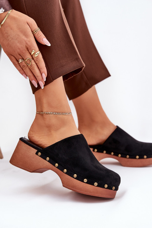 Sabots Pantoufles pour femmes avec des rivets en daim écologiqueoÀe couleur noire Ellason Sabots Pantoufles pour femmes avec des rivets en daim écologiqueoÀe couleur noire Ellason