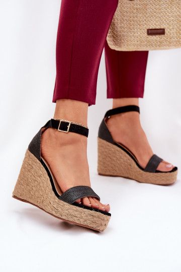 Dames sandalen op een wedge met Braid in zwart Adelio