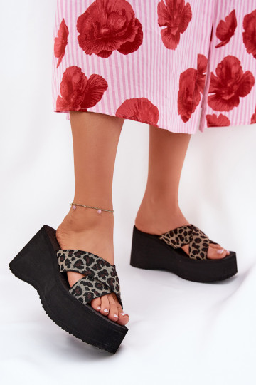 pantoufles pour femmes à talon et plateforme avec motif léopard noires Sevolee