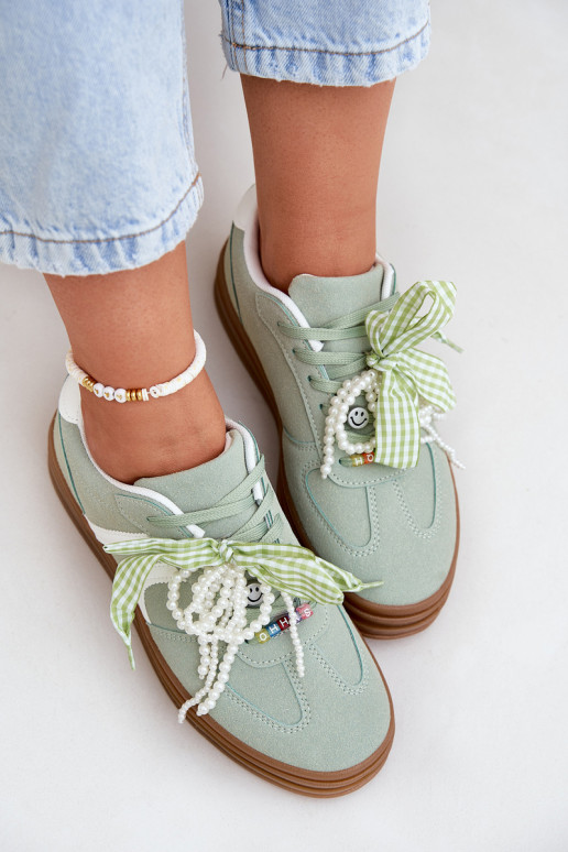 Chaussures modèle baskets Féminin avec une plateforme avec de beaux détails couleur verte Vinness