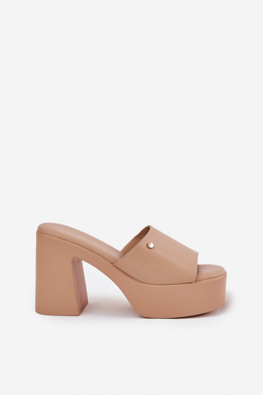 Féminin Chaussons en cuir écologique avec des talons et plateforme couleur kaki Tamirella Féminin Chaussons en cuir écologique avec des talons et plateforme couleur kaki Tamirella