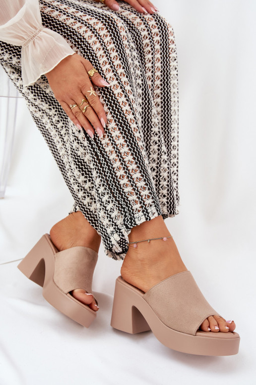 Pantoufles pour femmes avec des talons et plateforme couleur kaki Omeisa