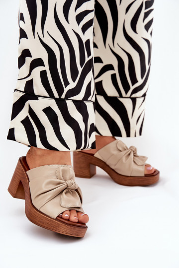 Pantoufles pour femmes avec des talons en cuir écologique beige Kikilla 2
